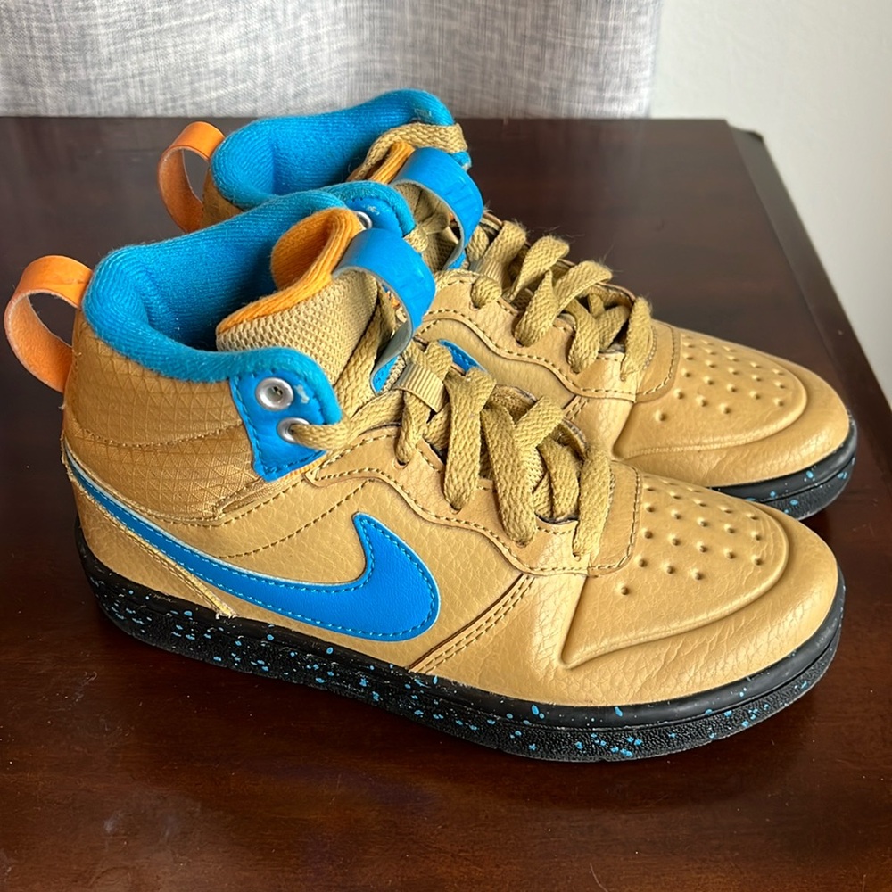 Nike Kids Court Borough High-Top Sneakers in Tan and Blue Sz 13